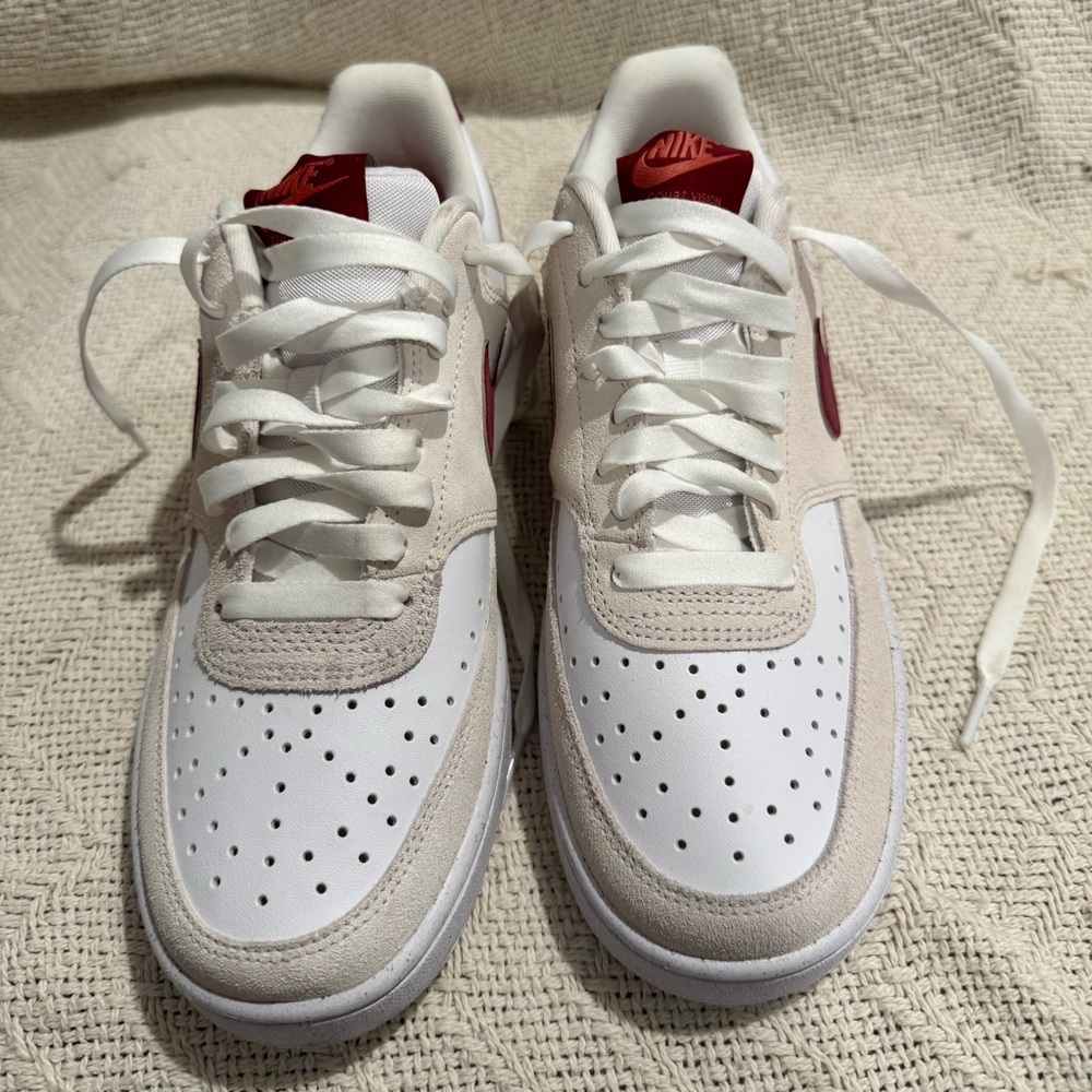 NIKE COURT LOW WHITE TEAM RED ADOBE VALENTINES 2024 size 8.5 BRAND NEW